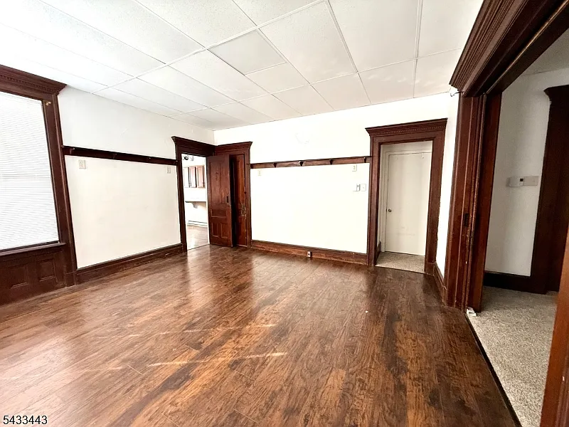 100 Main St #1