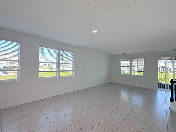 5th image of 470 Redbud Rd