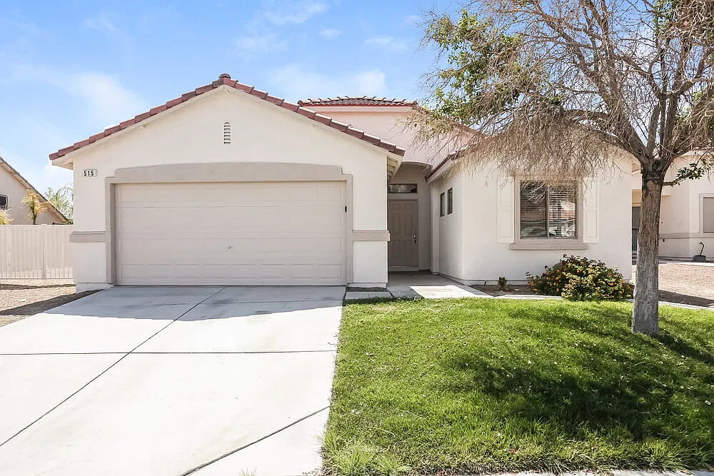 3 bed, 2.0 bath, 1622 sqft, $2,190 — Photo 1