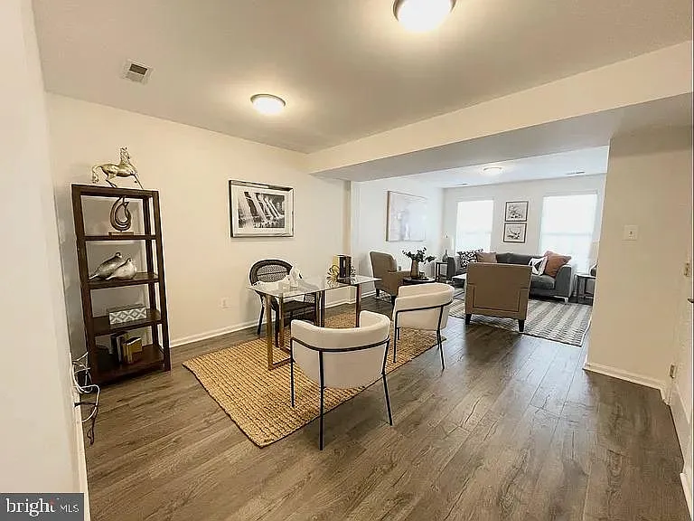 3 bed, 2.5 bath, 1608 sqft, $3,500 — Photo 4