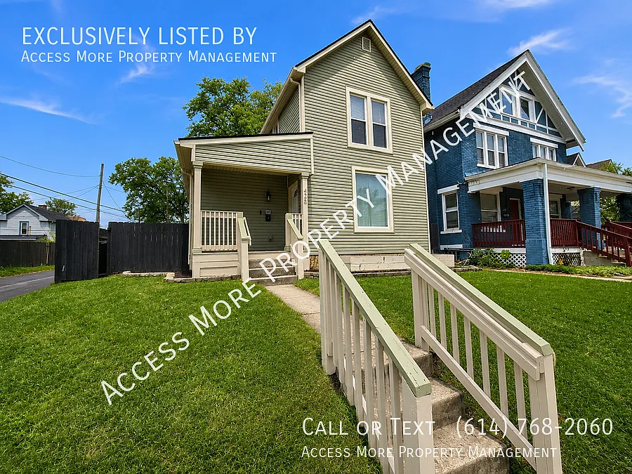 Historic 3 Bed 2 Bath Home On Corner Lot! — Photo 2