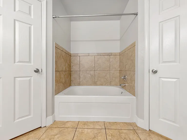 9315 Buccola Ave — Photo 17