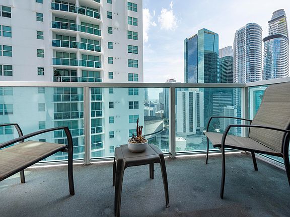 3rd image of 41 SE 5th Street #1315