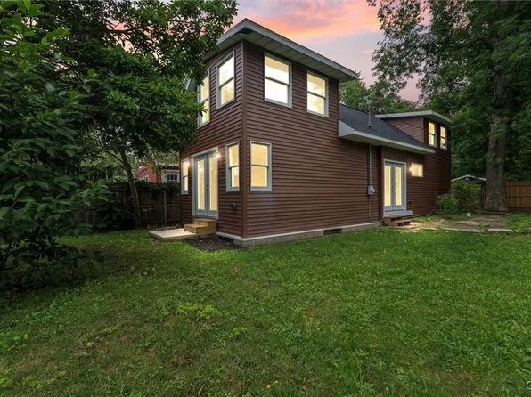 1082 Lynch Rd, Baldwinsville, NY 13027