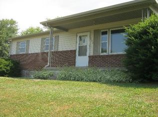 208 Caroline Dr, Marion, VA 24354