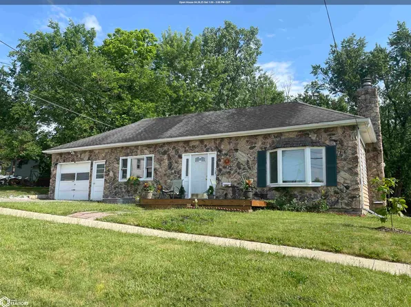 104 W Lowe Ave, Fairfield, IA 52556