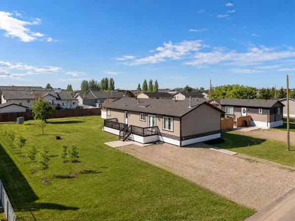 10705 N 101st Ave, Mackenzie County, AB T0H 2H0