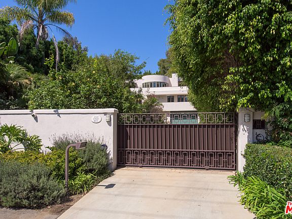 3rd image of 12309 W Sunset Blvd