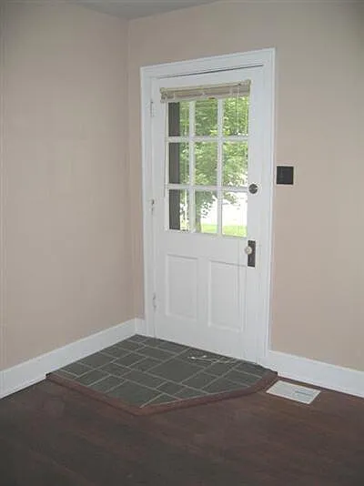 706 Golfview Dr — Photo 3