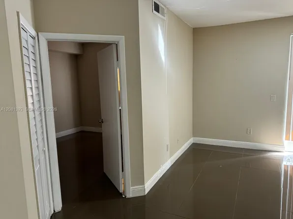 18324 NW 68th Ave APT B, Hialeah, FL 33015