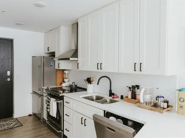 The Bryn, 2823 Wayzata Blvd #307, Minneapolis, MN 55405