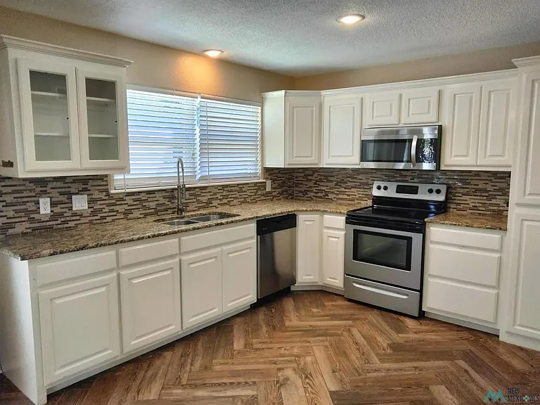1408 Colonial Pkwy — Photo 8
