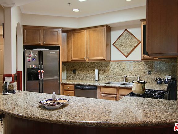 5th image of 14343 Burbank Blvd APT 304