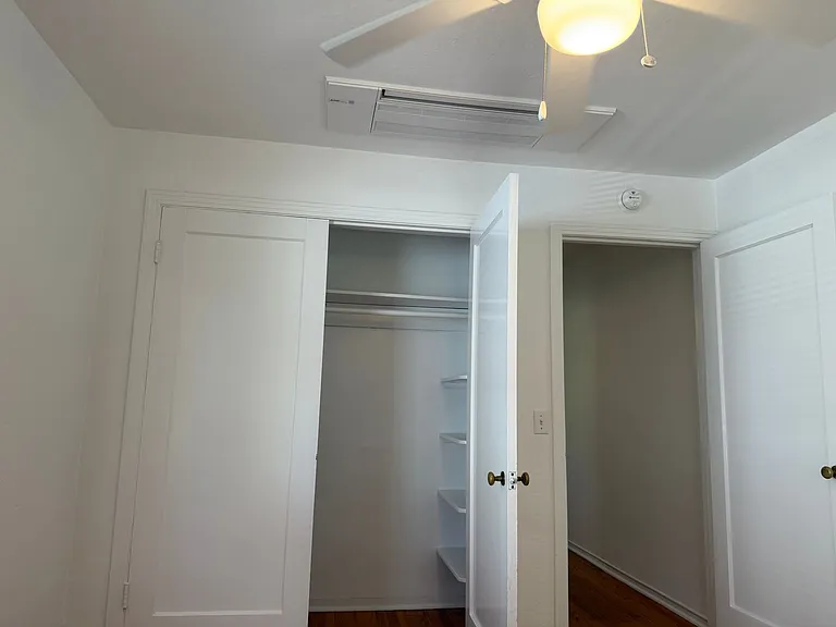 6039 Van Alstine Ave — Photo 8