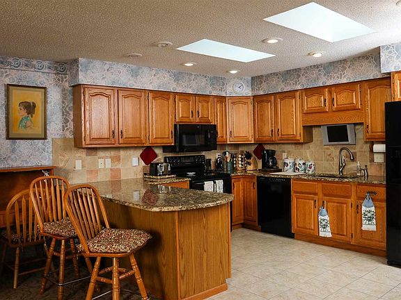 4th image of 3164 Pasadena Ct Unit 16