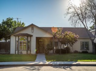 459 S 6th St, Kerman, CA 93630