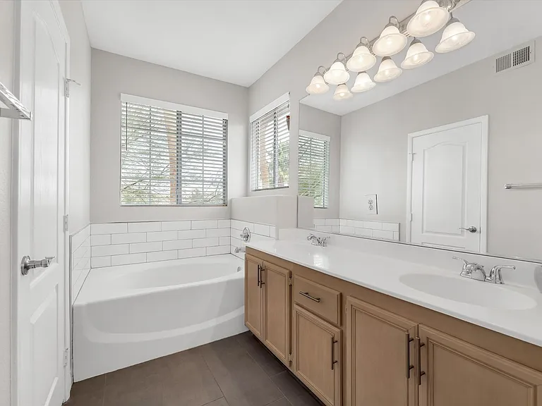 9901 Trailwood Dr #1069 — Photo 25