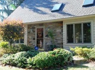 950 Chris Ln, Allentown, PA 18103