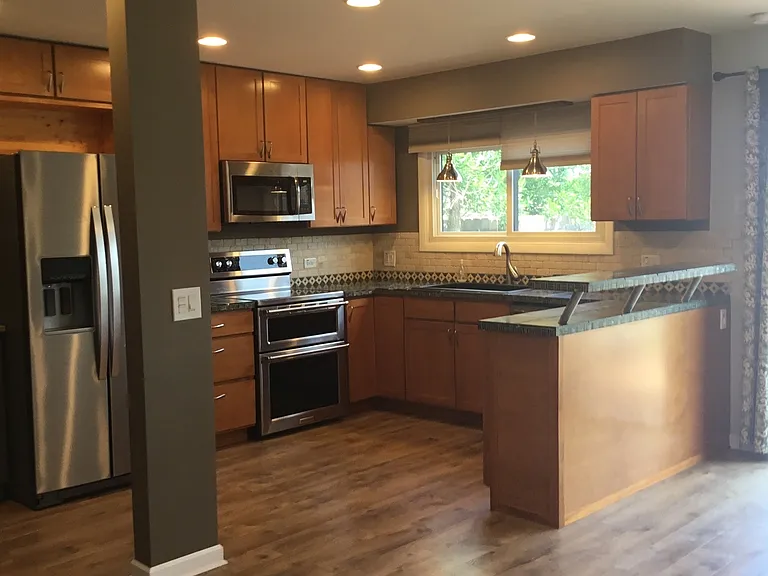 2508 Yarrow Ln — Photo 6
