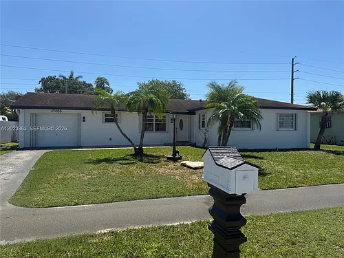 17035 SW 107th Ct Photo 1
