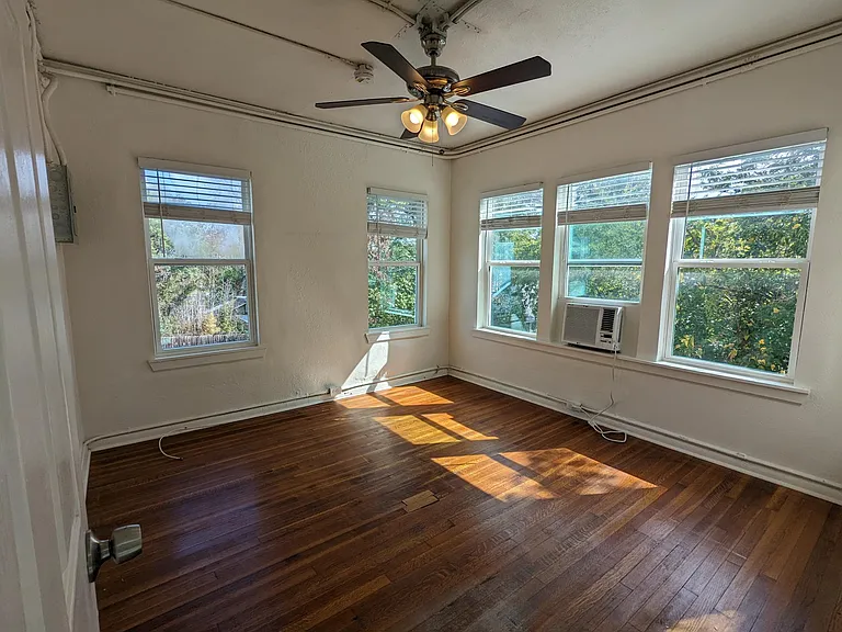 420 W Elsmere Pl #7 — Photo 5