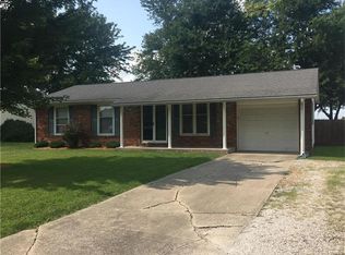 1047 Ravenwood Dr, Montgomery City, MO 63361