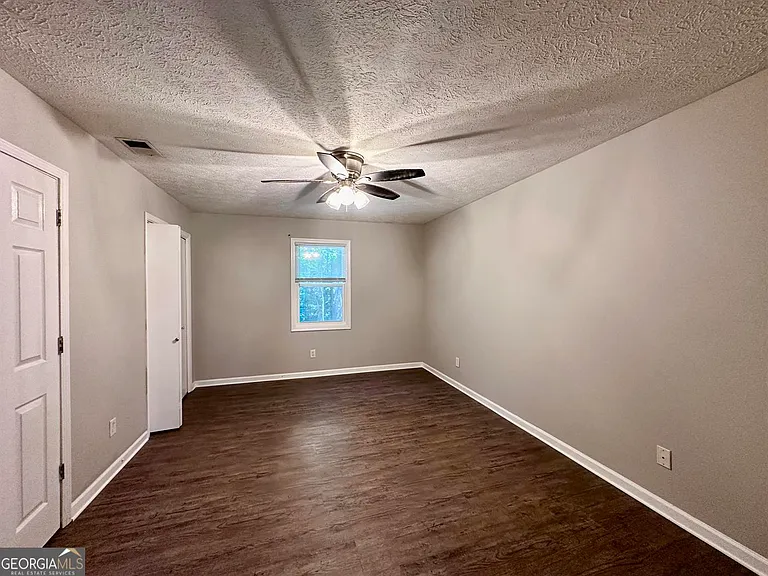 197 Rock Garden Ter NW — Photo 19
