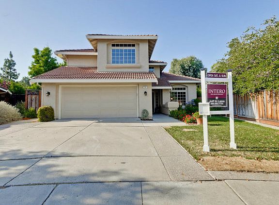 2nd image of 200 Fox Hollow Cir