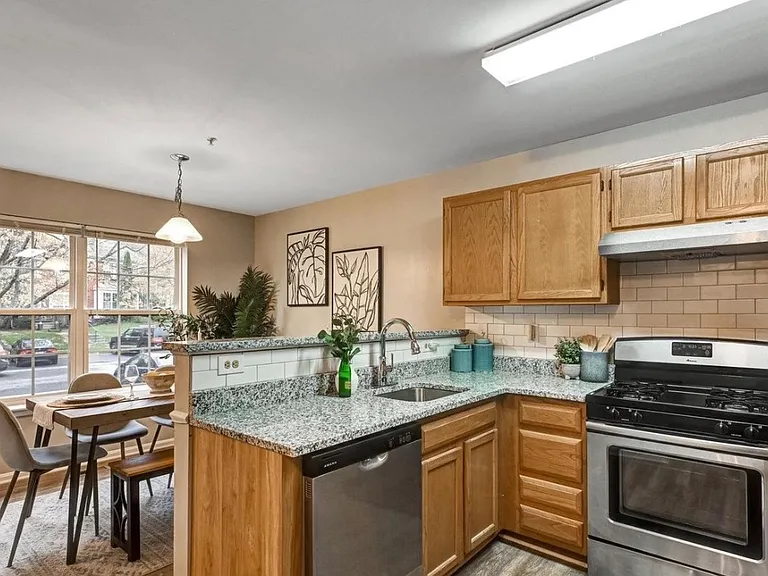 4954 Lockard Dr — Photo 4