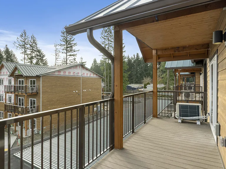 The Lodge — Photo 13