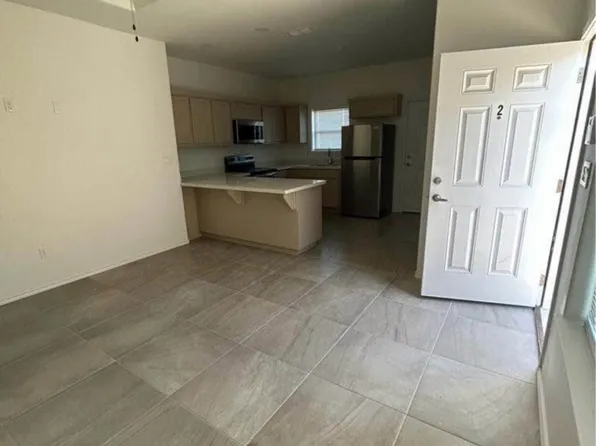 5600 Sandpiper Ave #2, Mission, TX 78573