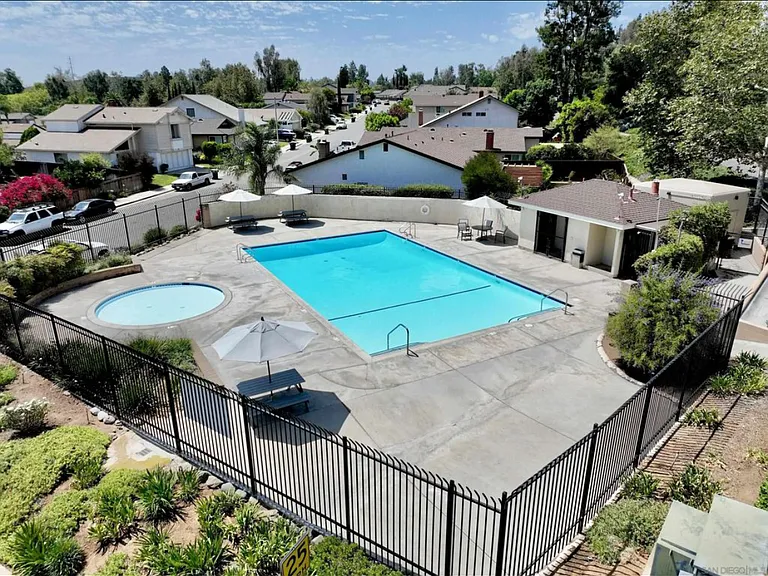 274 Boleroridge Pl — Photo 26