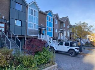 22 Hintonburg Pl #101, Ottawa, ON K1Y4W6