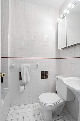 Rented by Oxford Property Group | media 14