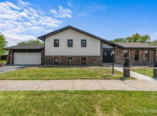719 E 192nd St, Glenwood, IL