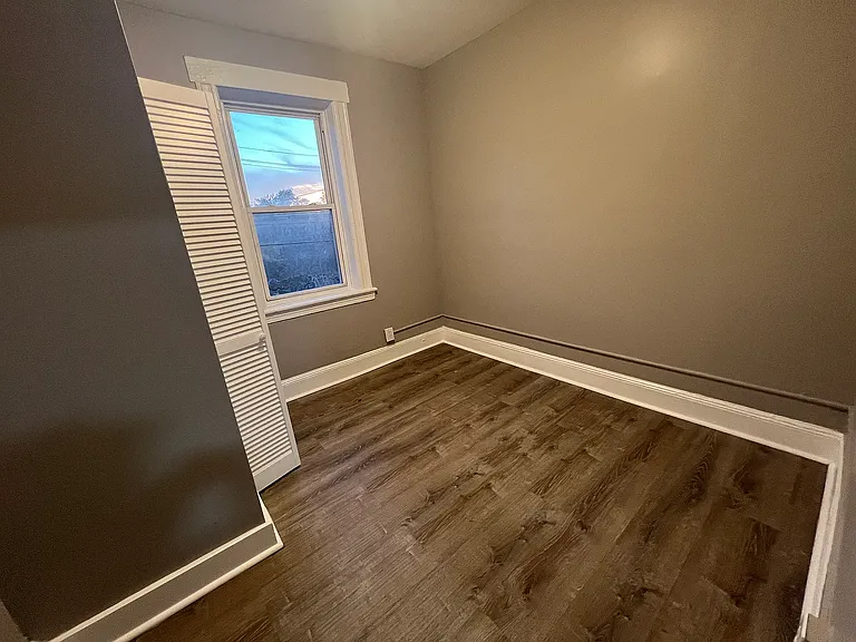 105 Lawrence St #4 — Photo 6