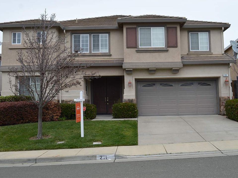 1st image of 211 Tanglewood Dr