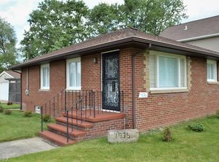 1936 East Ave, Akron, OH 44314