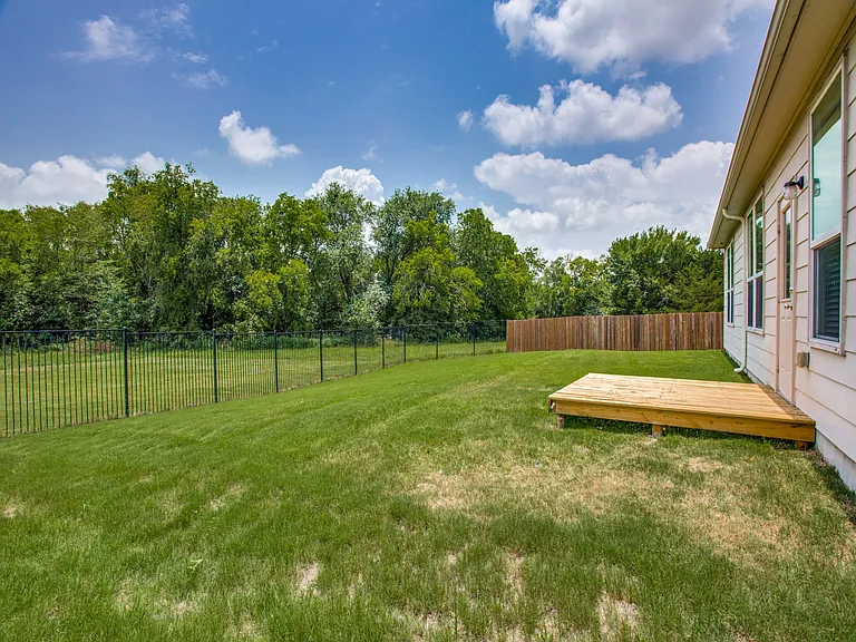 101 Tanglewood Dr — Photo 9