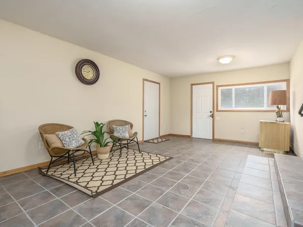 2930 N 2nd St, Kalamazoo, MI 49009