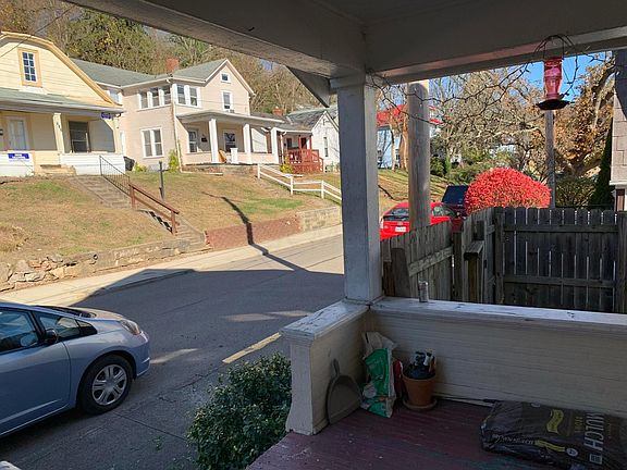 4th image of 96 Franklin Ave