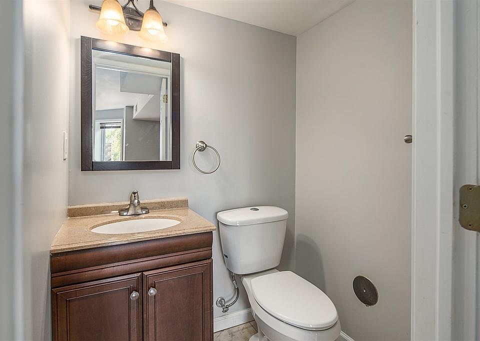 1st image of 560 Liberty Ave #1