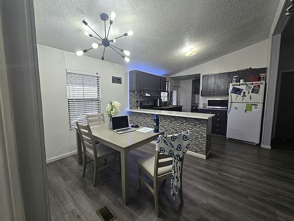2nd image of 2038 Palm St Space 129