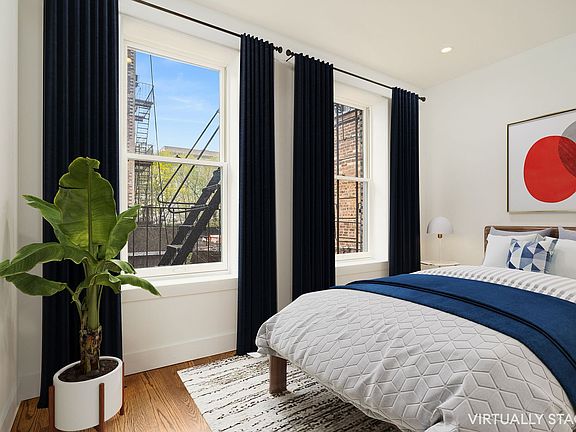 3rd image of 840 Franklin Ave APT 2R