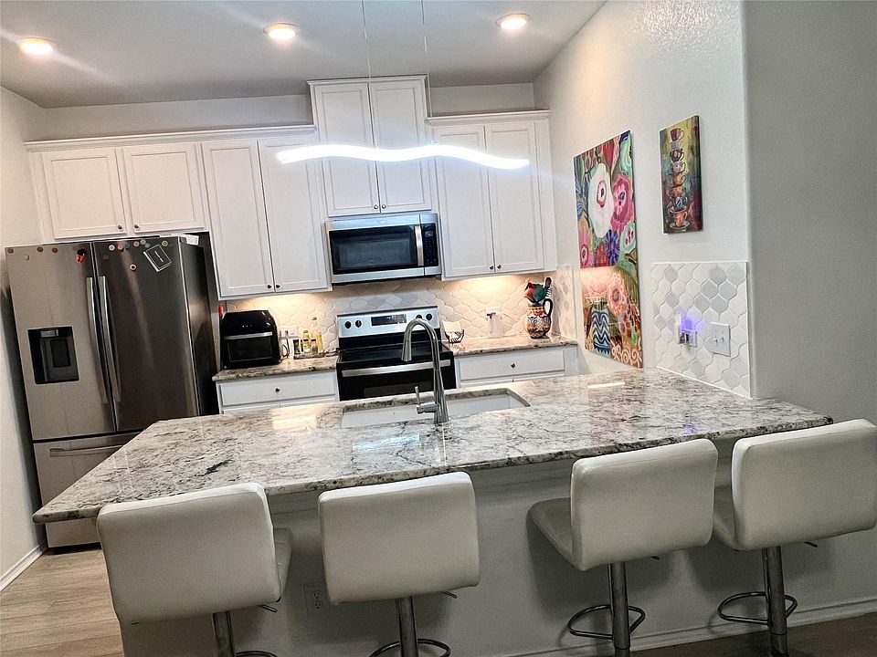 1st image of 504 Barbary Coast Ln