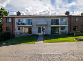 4 High Gate Trl APT 7, Fairport, NY 14450