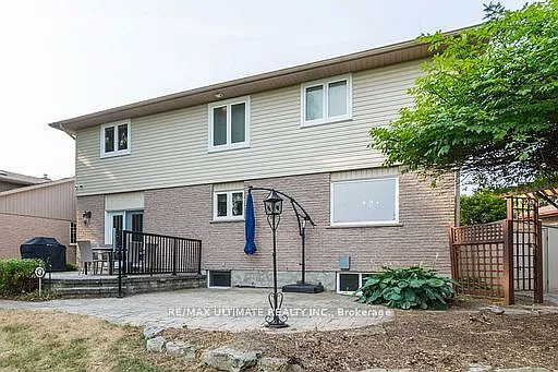 34 Briarwood Cres — Photo 44