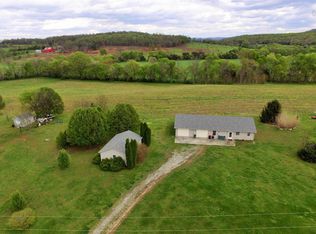 1123 Buncombe Rd, Belvidere, TN 37306