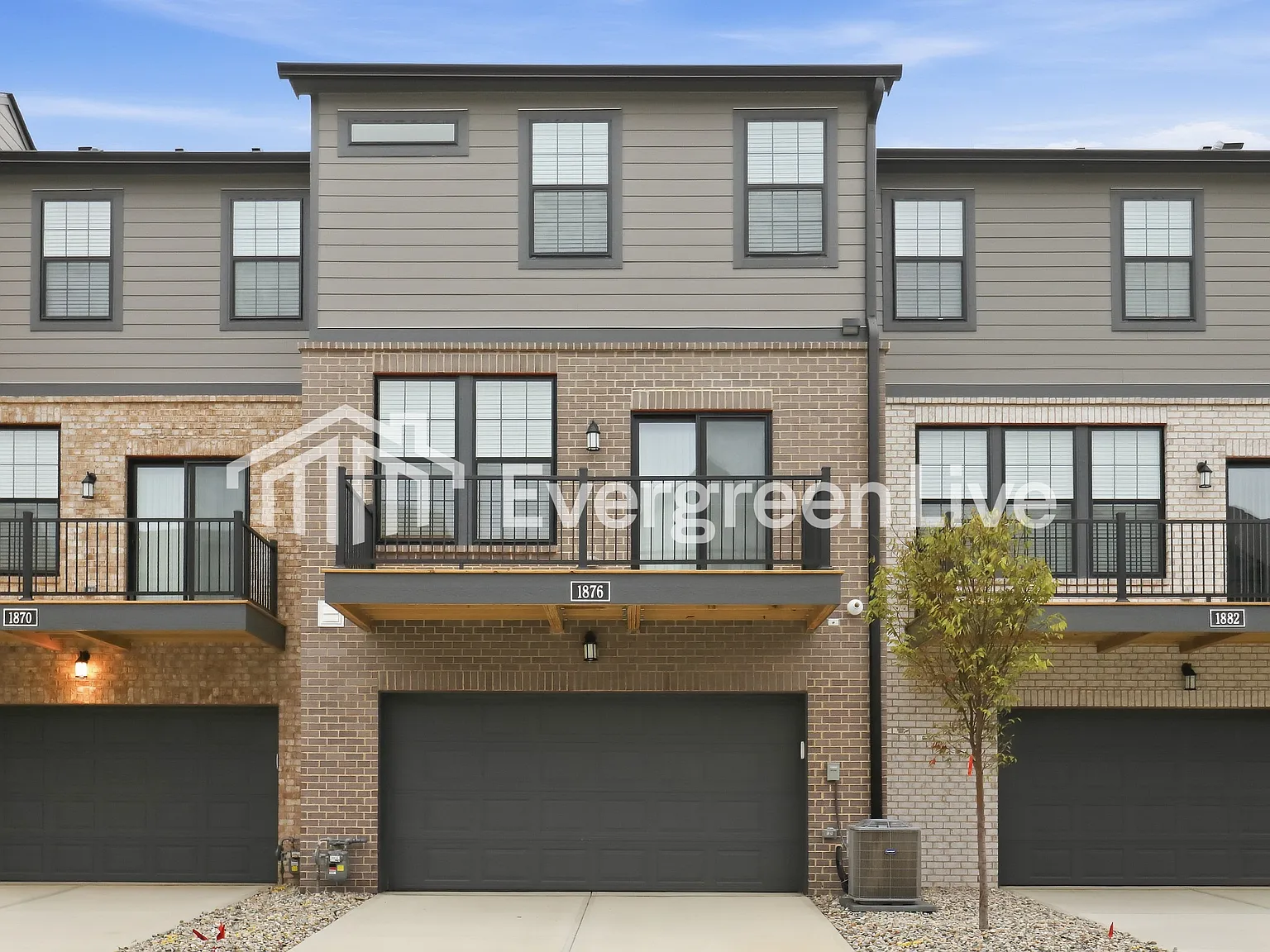 3 bed, 3.0 bath, 1710 sqft, $2,135 — Photo 2