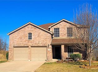 1232 Golden Eagle Ct, Aubrey, TX 76227